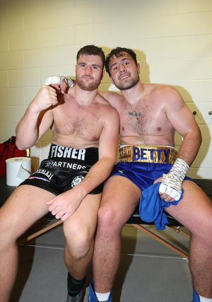 Image post by @MatchroomBoxing on Twitter