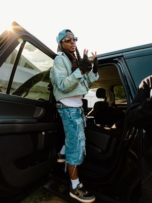 Image post by @1kphew on Instagram