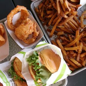 Image post by @burgerfi on Instagram