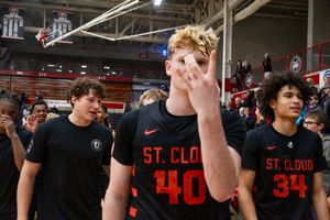 Image post by @scsuhuskies_mbb on Instagram