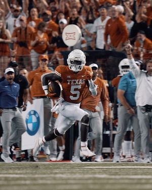 Image post by @texasfootball on Instagram