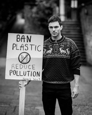 Image post by @nicholashoult on Instagram