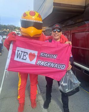 Image post by @simonpagenaud on Instagram