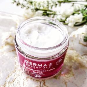 Image post by @dermae on Instagram