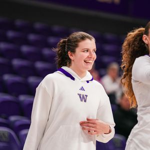 Image post by @uw_wbb on Instagram