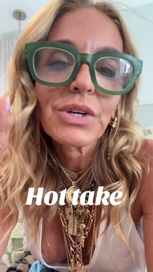 Video post by @shop.with.caroline on TikTok
