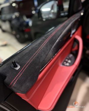 Image post by @vivacyleather on Instagram