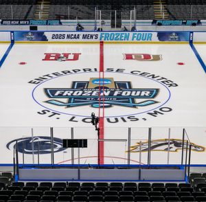 Image post by @PennStateMHKY on Twitter
