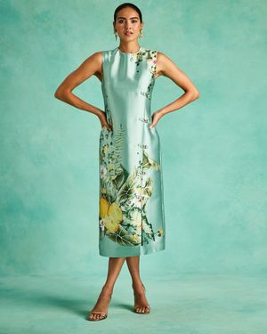 Image post by @dillards on Instagram