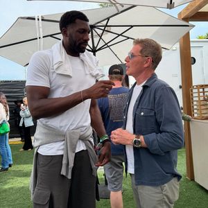 Image post by @fezzyfel on Instagram