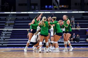 Image post by @NDvolleyball on Twitter