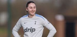 Image post by @SpursWomen on Facebook
