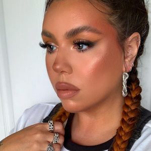 Image post by @blinkingbeaute on Instagram