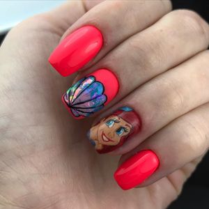 Image post by @nestanails on Instagram