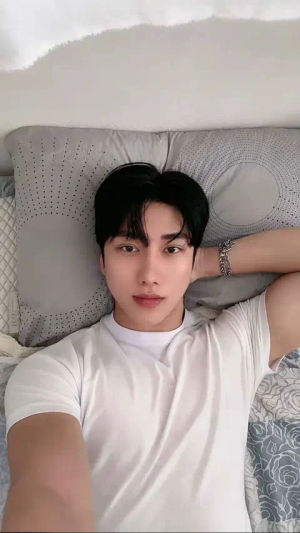 Image post by @livehooni on TikTok