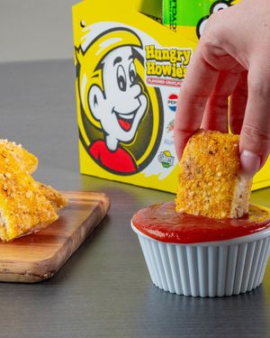 Image post by @hungryhowies on Instagram