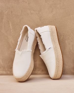 Image post by @toms on Instagram