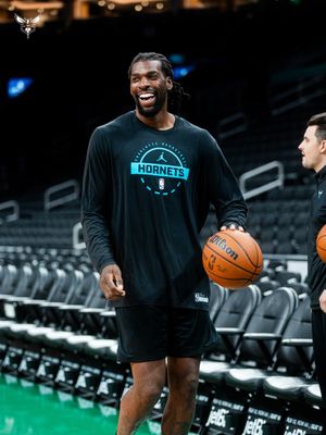 Image post by @hornets on Instagram
