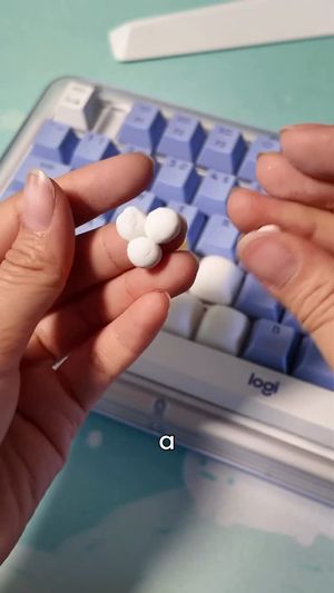 Video post by @tinymakesthings on Instagram
