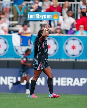 Image post by @thechicagostars on Instagram