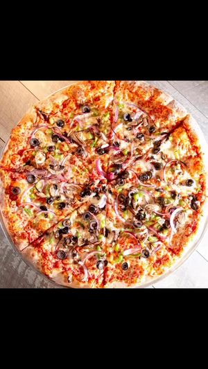 Video post by @parryspizzamckinney on Facebook
