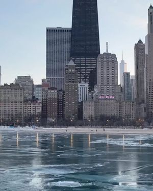Image post by @chicago.explore on Instagram