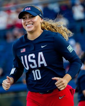 Image post by @usasoftball on Instagram
