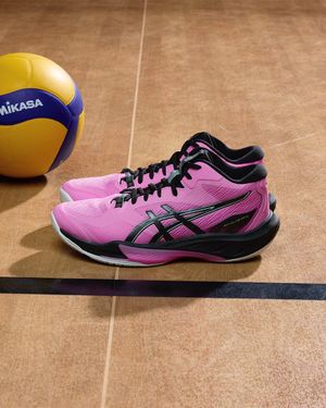 Image post by @asicsvolleyball on Instagram