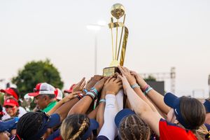Image post by @usasoftball on Instagram