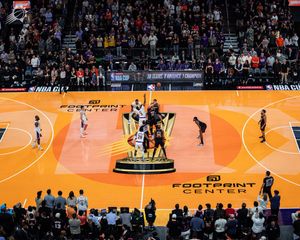 Image post by @Suns on Twitter