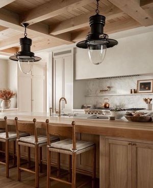 Image post by @shoppeamberinteriors on Instagram