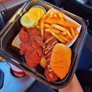 Image post by @daveshotchicken on Instagram