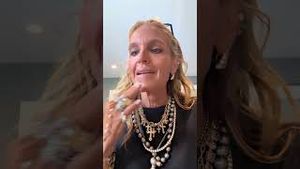 Video post by @shop.with.caroline on YouTube