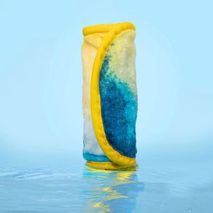 Image post by @makeuperaser on Twitter