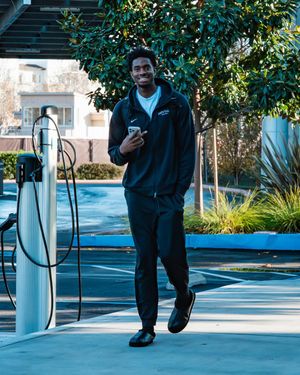 Image post by @santaclarahoops on Instagram