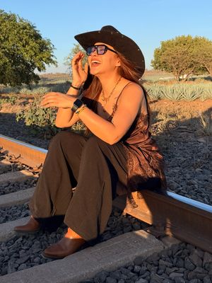 Image post by @elyzaragoza_ on Instagram