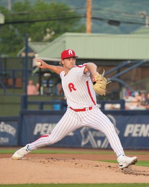 Image post by @fightins on Instagram