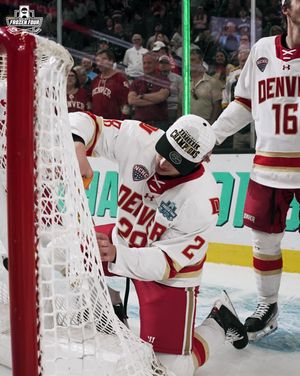 Image post by @NCAAIceHockey on Facebook