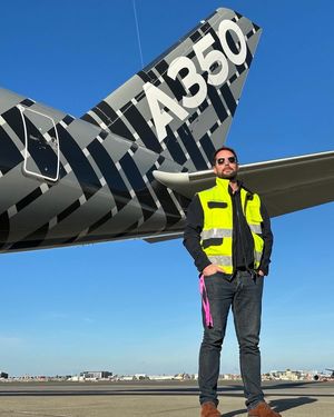 Image post by @thom_astro on Instagram