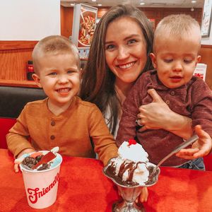 Image post by @friendlys on Instagram