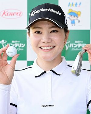 Image post by @taylormade_golf_japan on Instagram