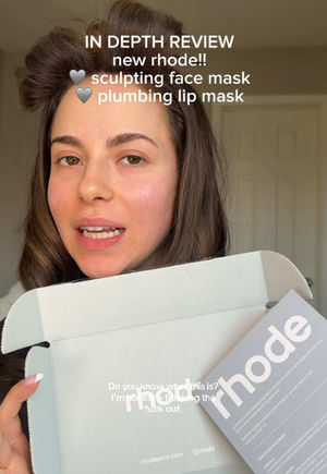 Video post by @anyaweitz on TikTok