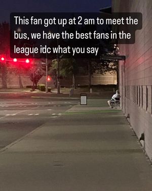 Image post by @hockeyfights on Instagram