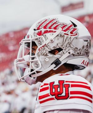 Image post by @uniswag on Instagram