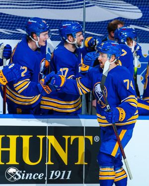 Image post by @buffalosabres on Instagram