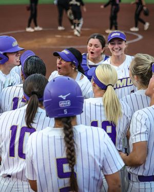 Image post by @jmusoftball on Instagram