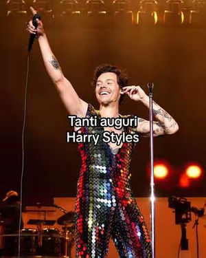 Image post by @vogueitalia on TikTok