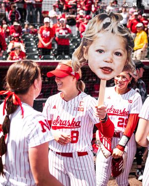 Image post by @HuskerSoftball on Twitter