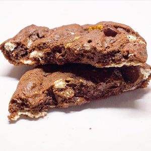Image post by @insomniacookies on Instagram