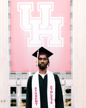 Image post by @LaDeeky on Twitter